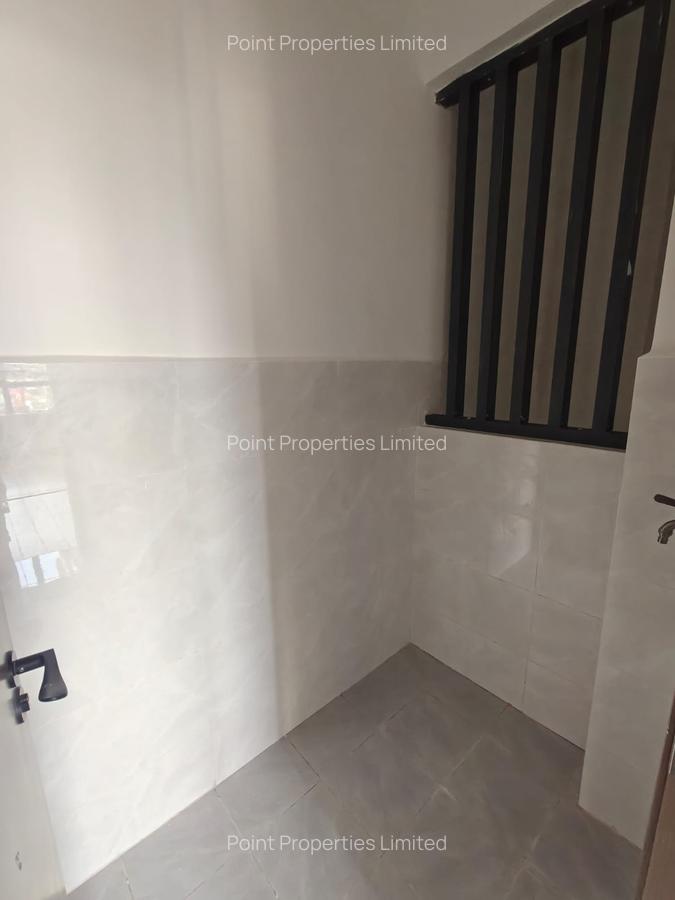 1 Bed Apartment with Swimming Pool in Kilimani - 5