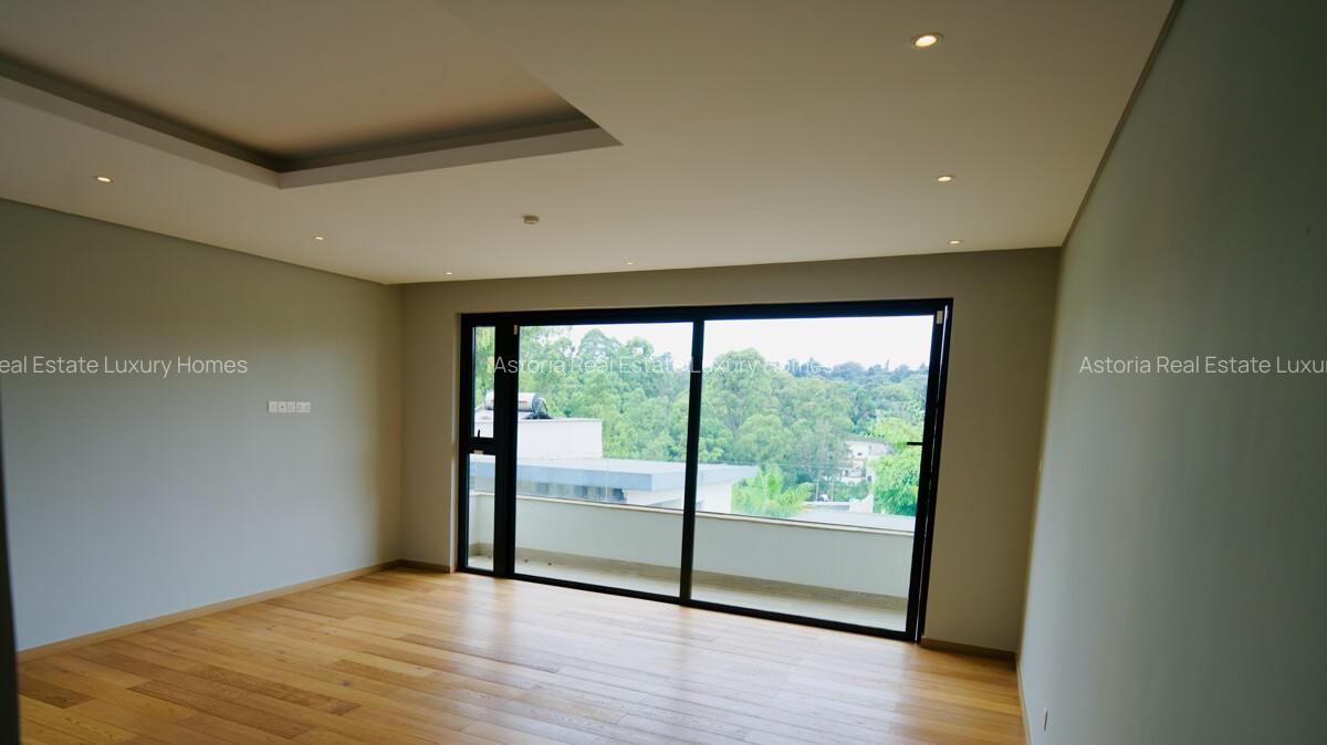 3 Bed Villa with En Suite at 2026-389 - 16