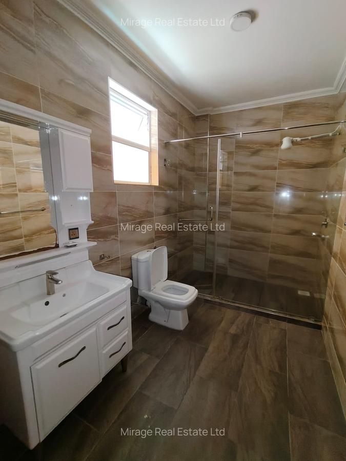 3 Bed Apartment with En Suite in Riverside - 12