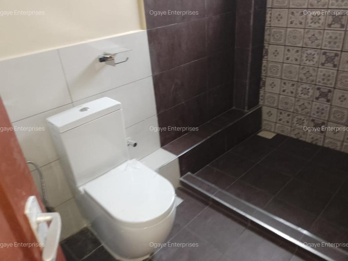 4 Bed Apartment with En Suite at Moyne Drive - 12