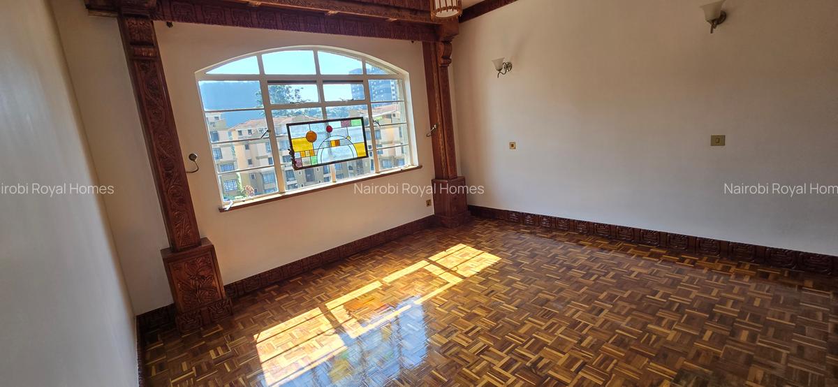 3 Bed Apartment with En Suite at Riverside Drive - 11