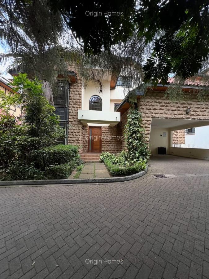 4 Bed Townhouse with En Suite at Lavington - 4