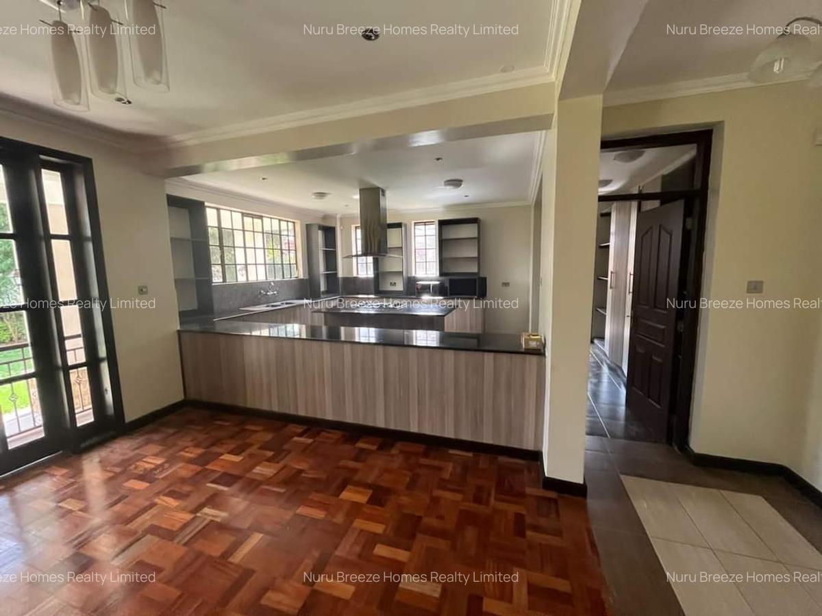 4 Bed Townhouse with En Suite in Rosslyn - 18