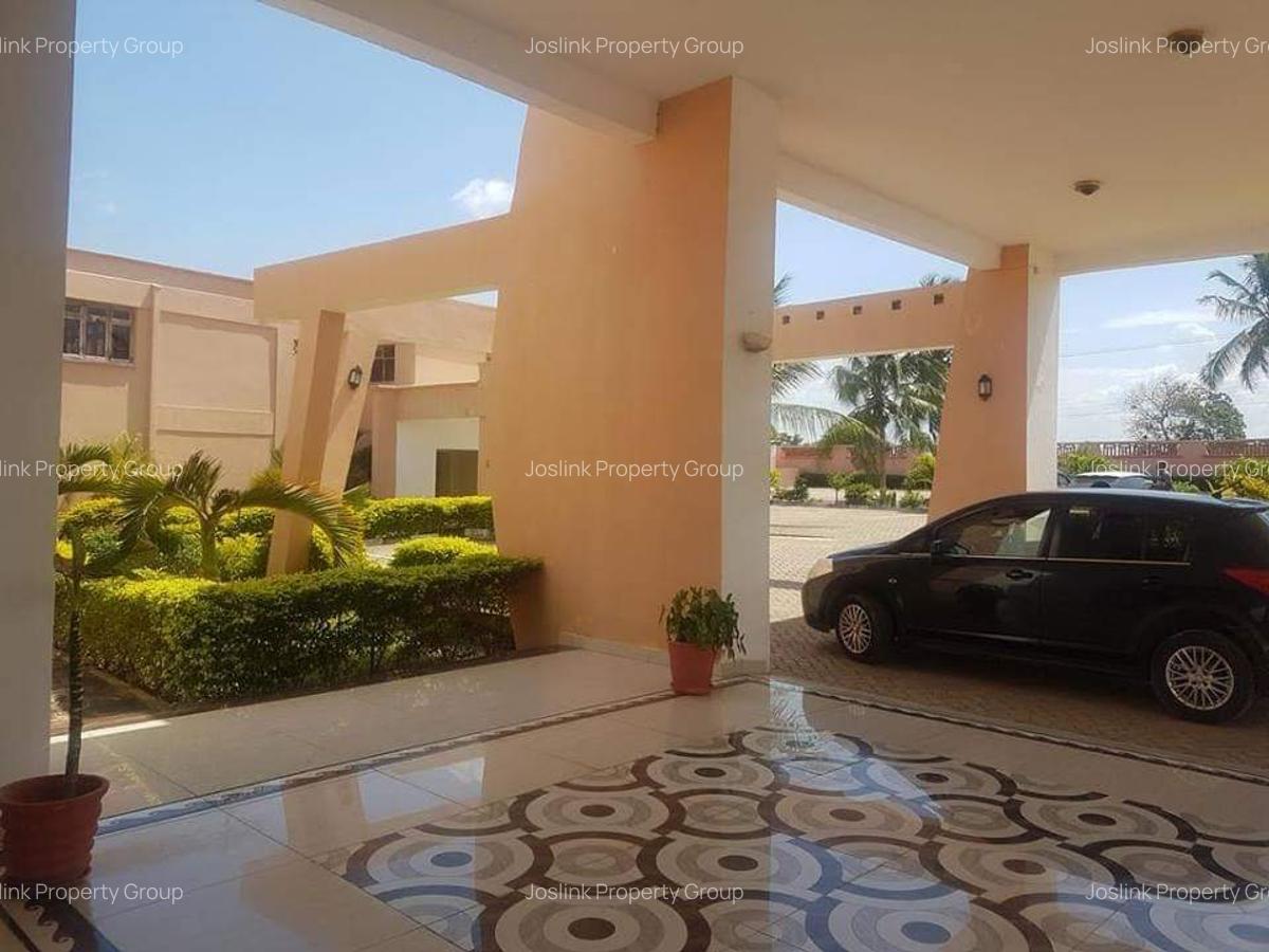 3 Bed Apartment with En Suite in Nyali Area - 9