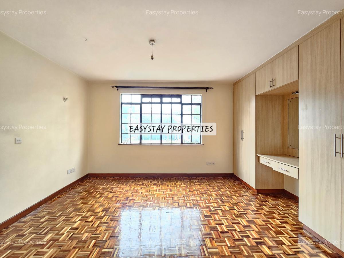 2 Bed Apartment with En Suite in Lavington - 4
