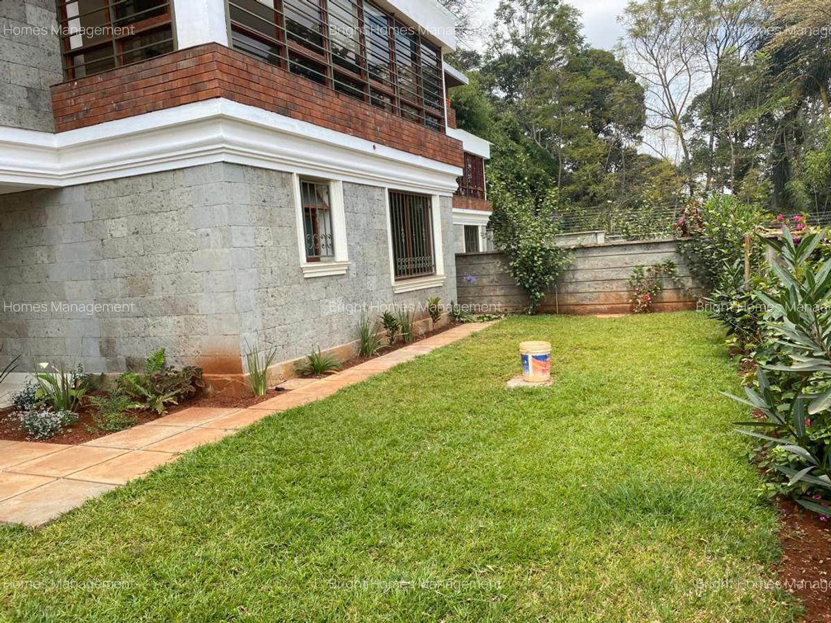 5 Bed Townhouse with Swimming Pool in Spring Valley - 2