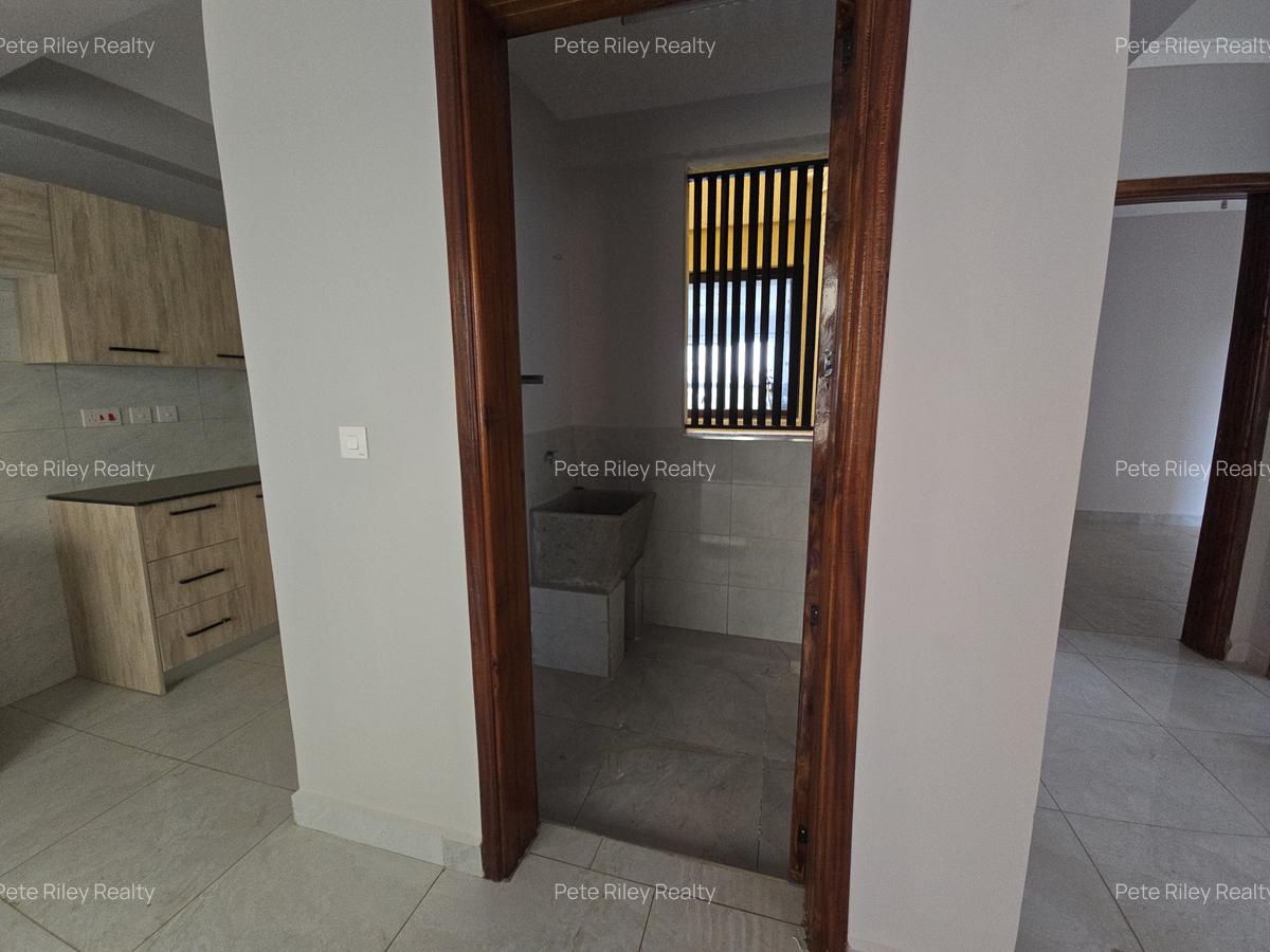 1 Bed Apartment with En Suite at School Lane - 3