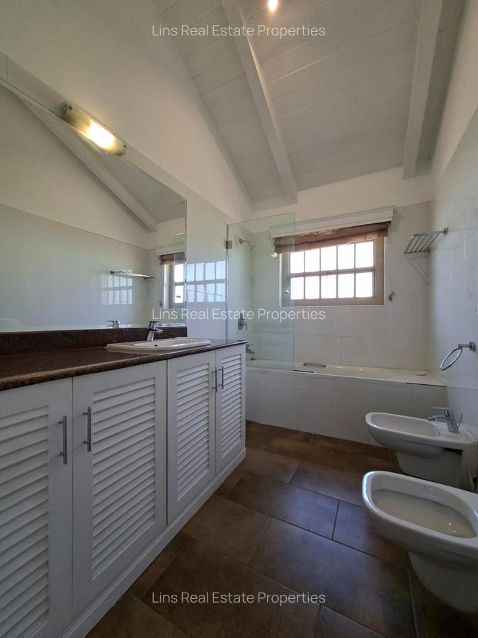 3 Bed House with En Suite in Muthaiga - 19