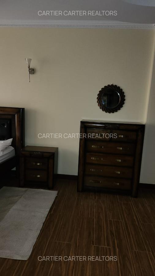 Serviced 3 Bed Apartment with En Suite at River Drive - 8
