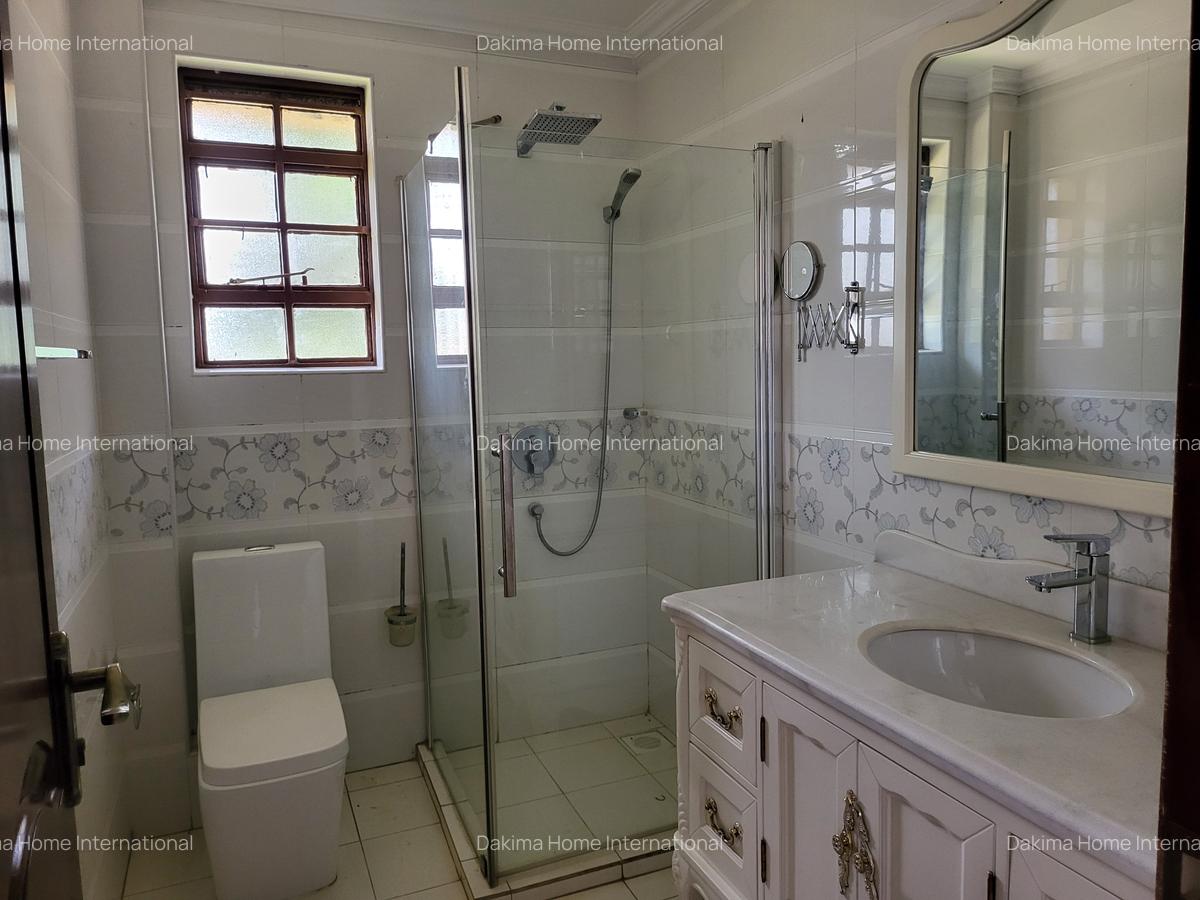 5 Bed House with En Suite in Runda - 15