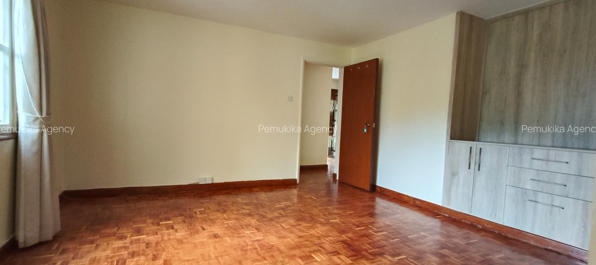 5 Bed House with En Suite at Redhill Road - 10