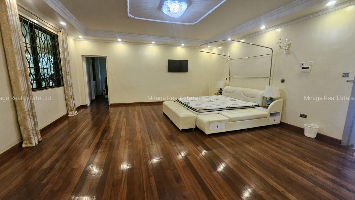 5 Bed Townhouse with En Suite in Gigiri - 13