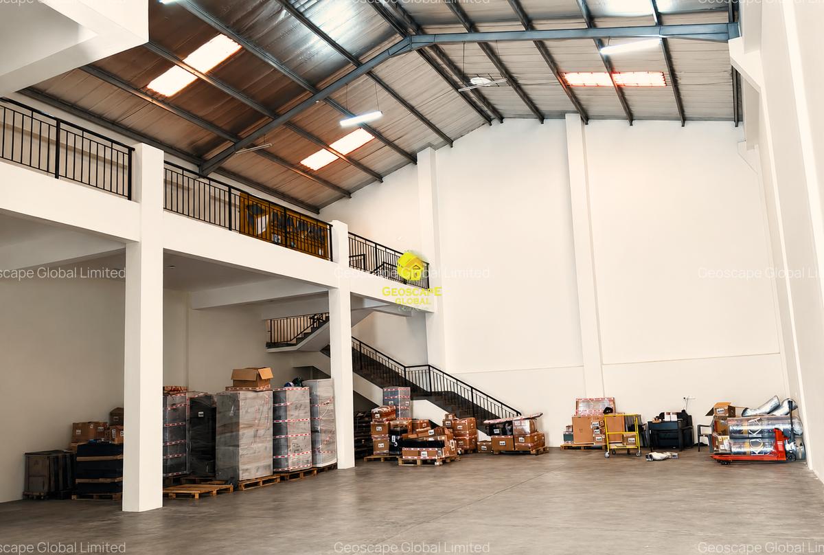 6,240 ft² Warehouse with Fibre Internet in Industrial Area - 2