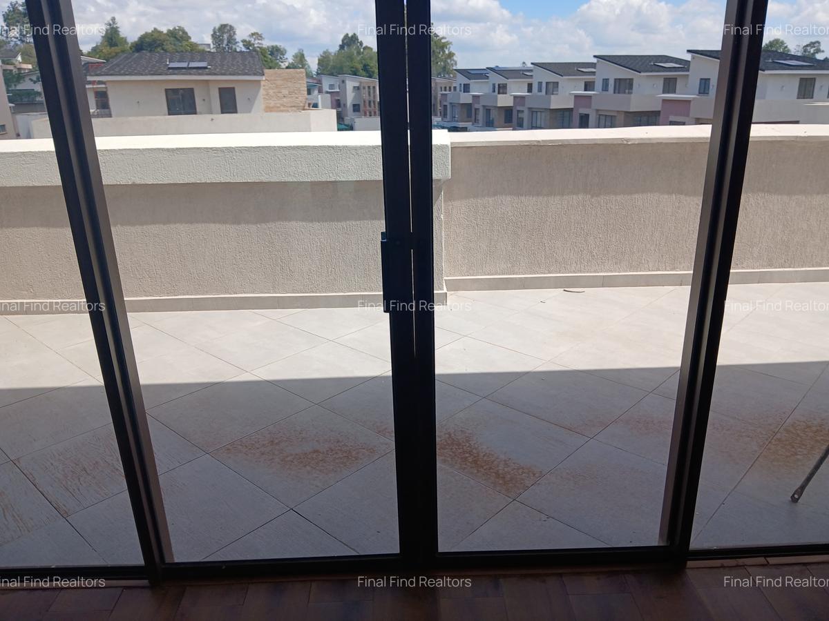 4 Bed Townhouse with Swimming Pool in Runda - 8