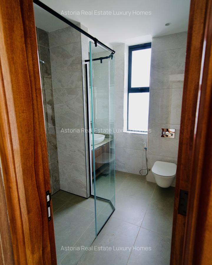 4 Bed Apartment with En Suite at 2026-128 - 11
