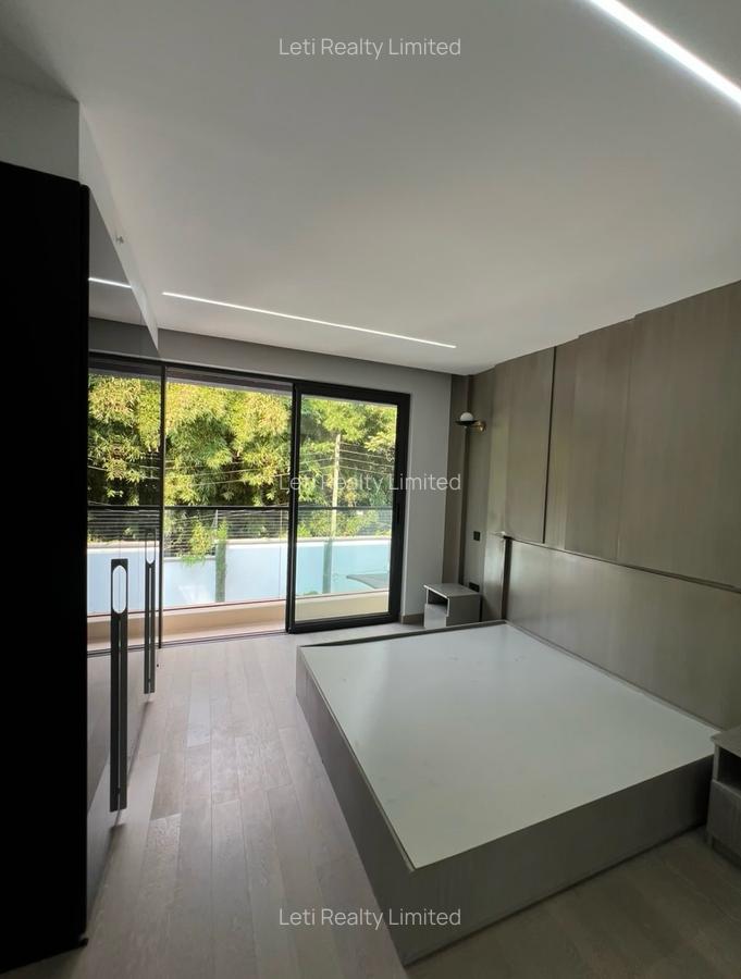 6 Bed Townhouse with En Suite in Lavington - 6