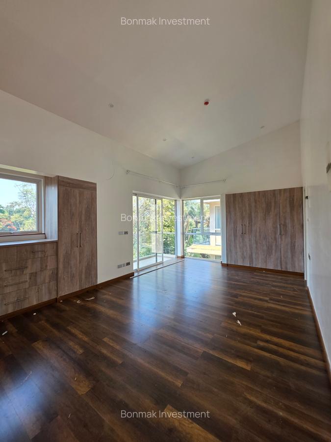 4 Bed Townhouse with En Suite at Lavington Green - 14