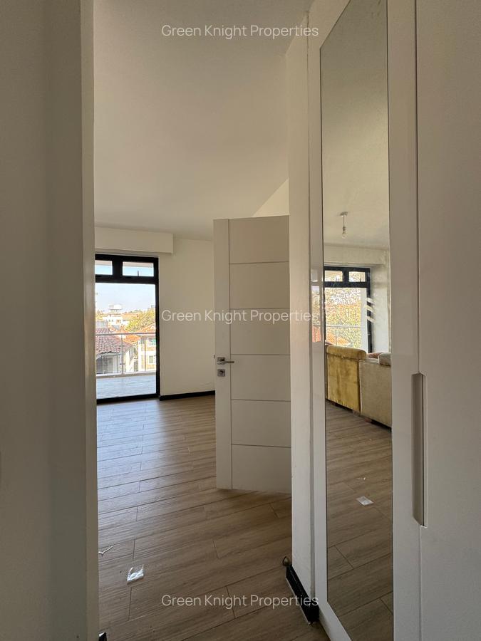Serviced 2 Bed Apartment with En Suite in Lavington - 17