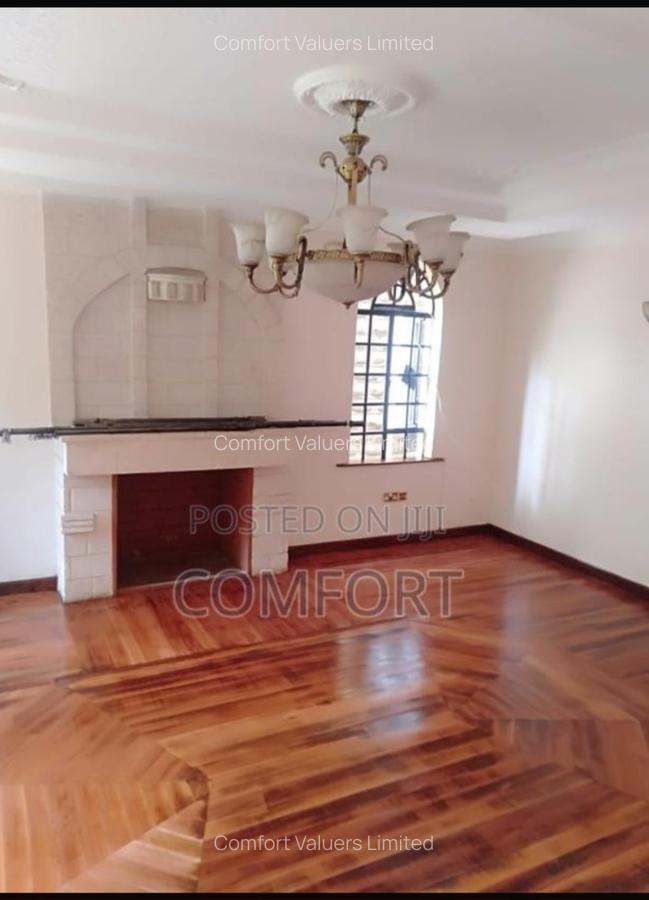 6 Bed Townhouse with En Suite at Statehouse Road - 4