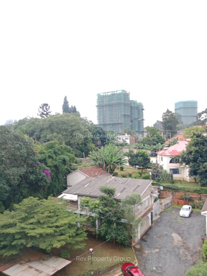 Serviced 1 Bed Apartment with En Suite in Westlands Area - 12