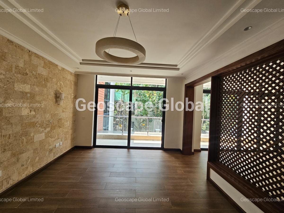 5 Bed Townhouse with En Suite in Lavington - 13