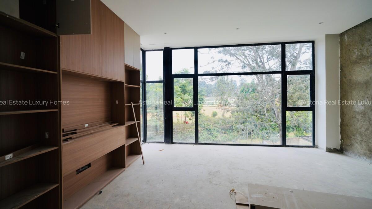 5 Bed Villa with En Suite at 2026-187 - 12