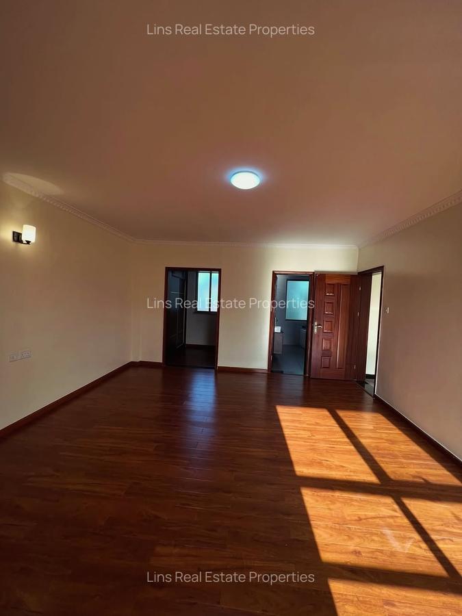 5 Bed Townhouse with En Suite in Lavington - 12