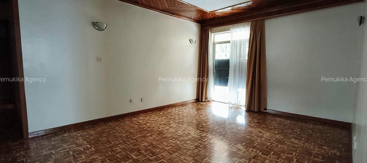 5 Bed Townhouse with En Suite in Runda - 16