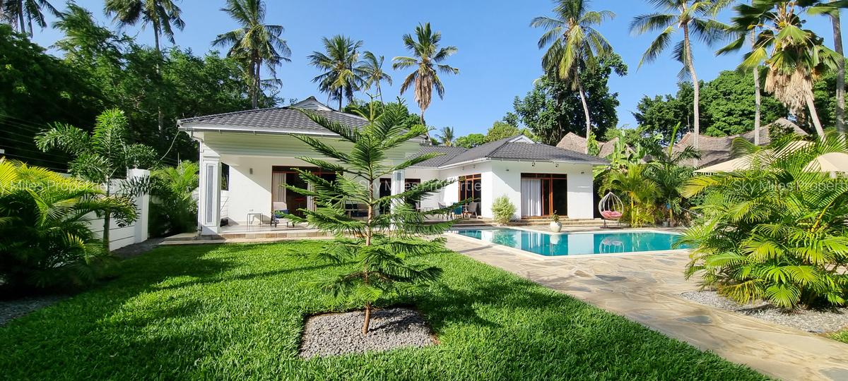 3 Bed Villa with En Suite at La-Marina Mtwapa - 1