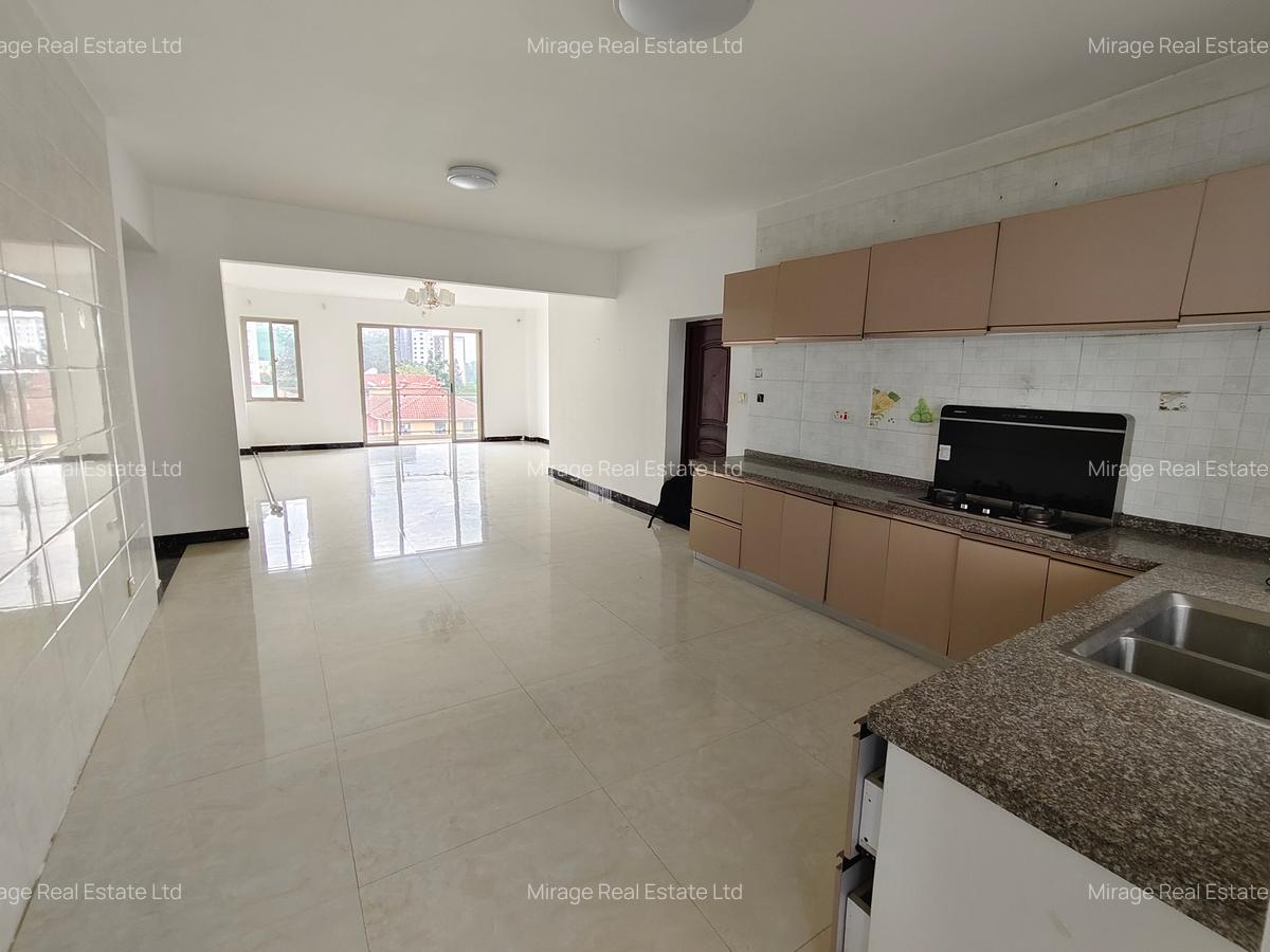 3 Bed Apartment with En Suite in Kileleshwa - 15