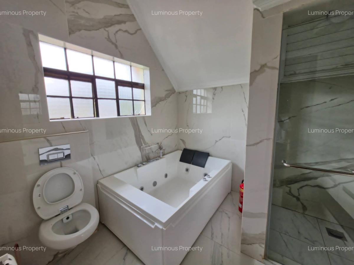 4 Bed Villa with En Suite at Garden Estate - 15