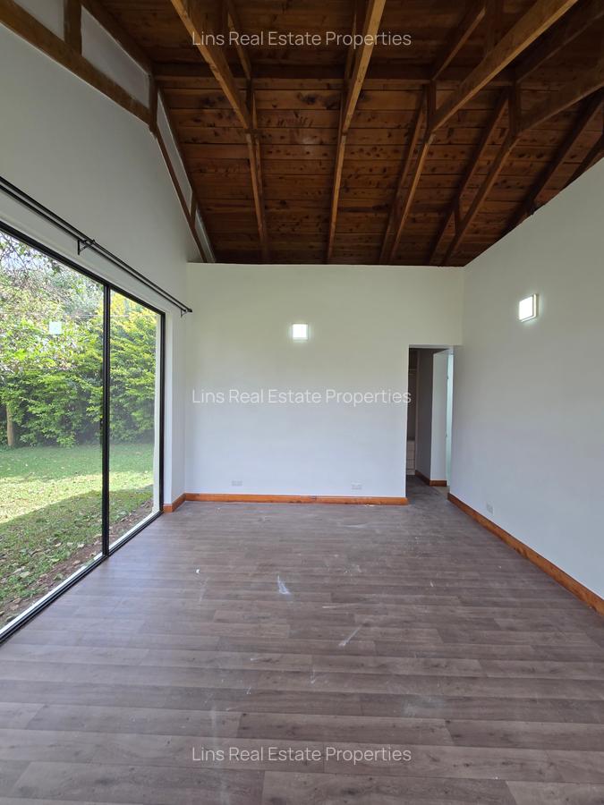 1 Bed House with En Suite in Spring Valley - 18