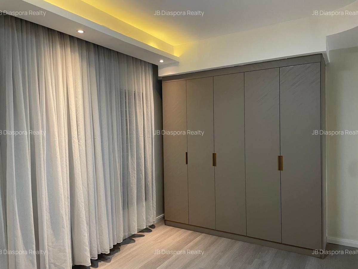 3 Bed Apartment with En Suite at 2Nd Parklands Avenue - 14