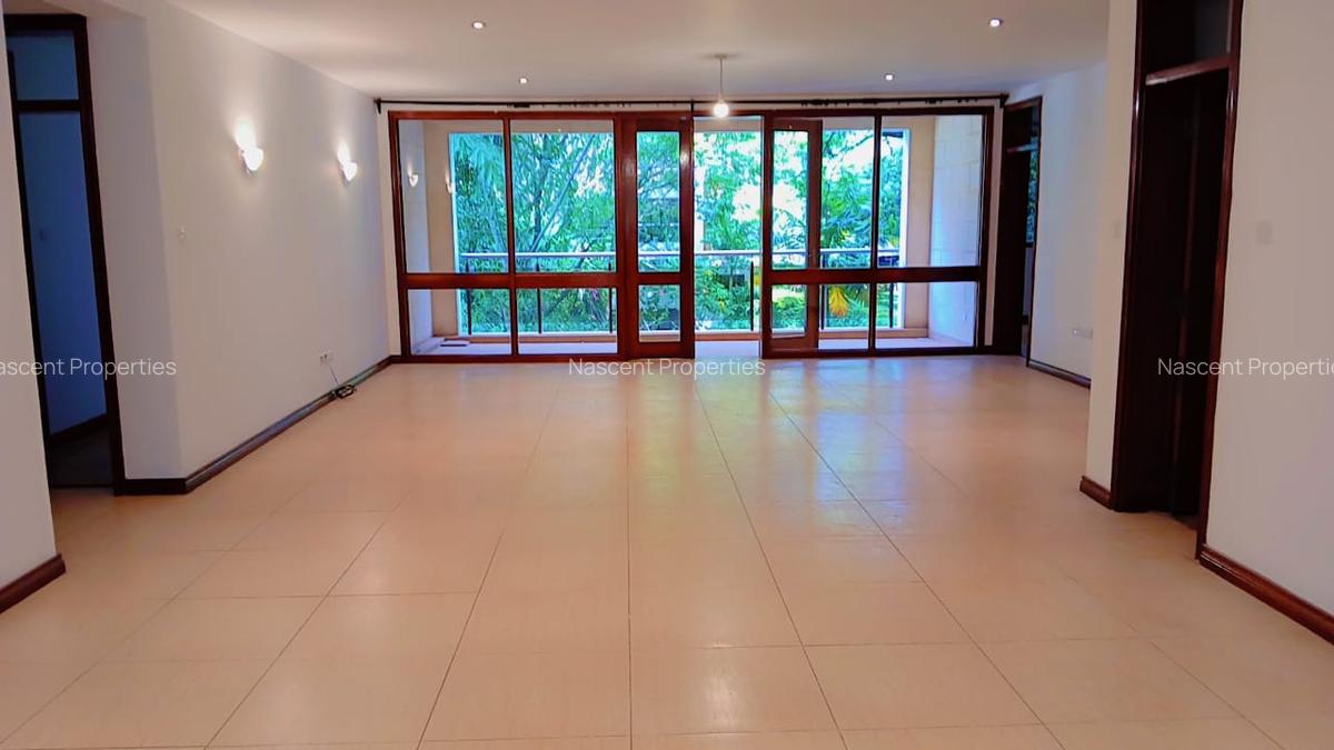 3 Bed Apartment with En Suite in Riverside - 1