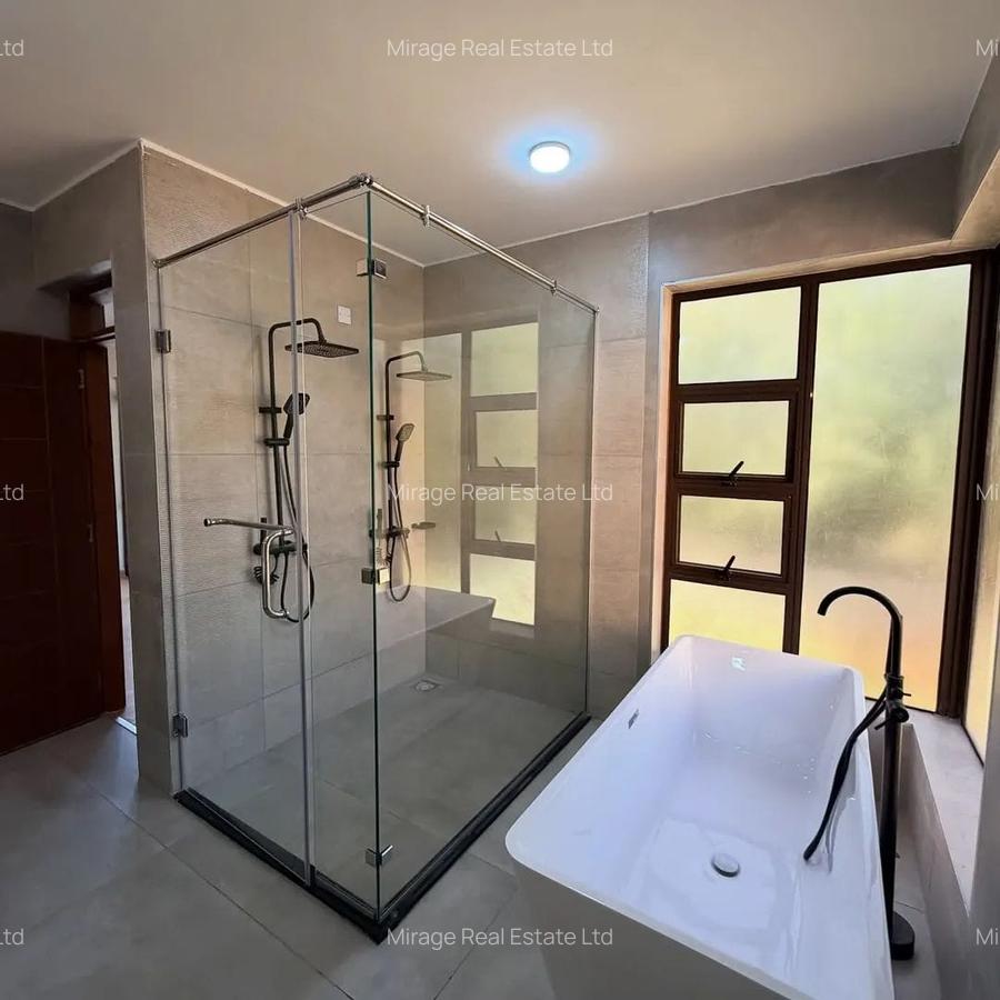 6 Bed Townhouse with En Suite in Karen - 4