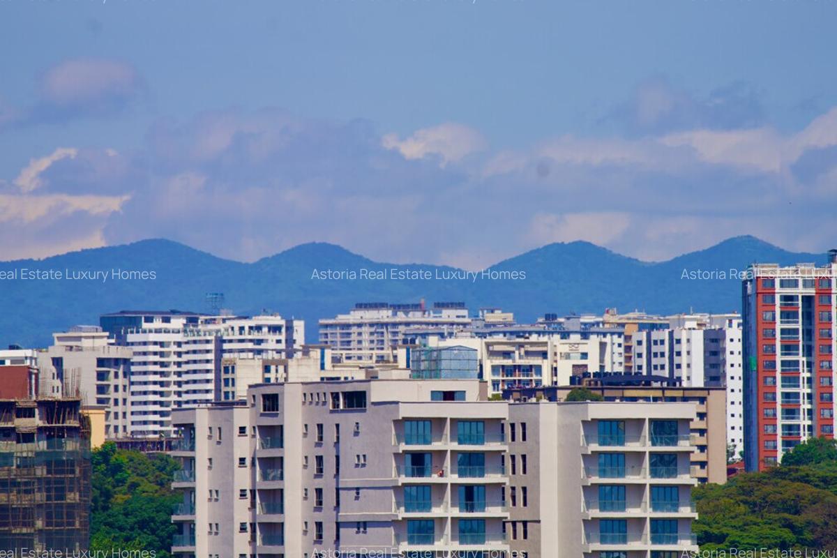 3 Bed Apartment with En Suite at 2026-128 - 4