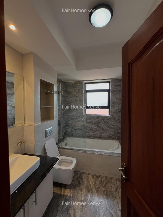4 Bed Apartment with En Suite at Riverside Drive - 3