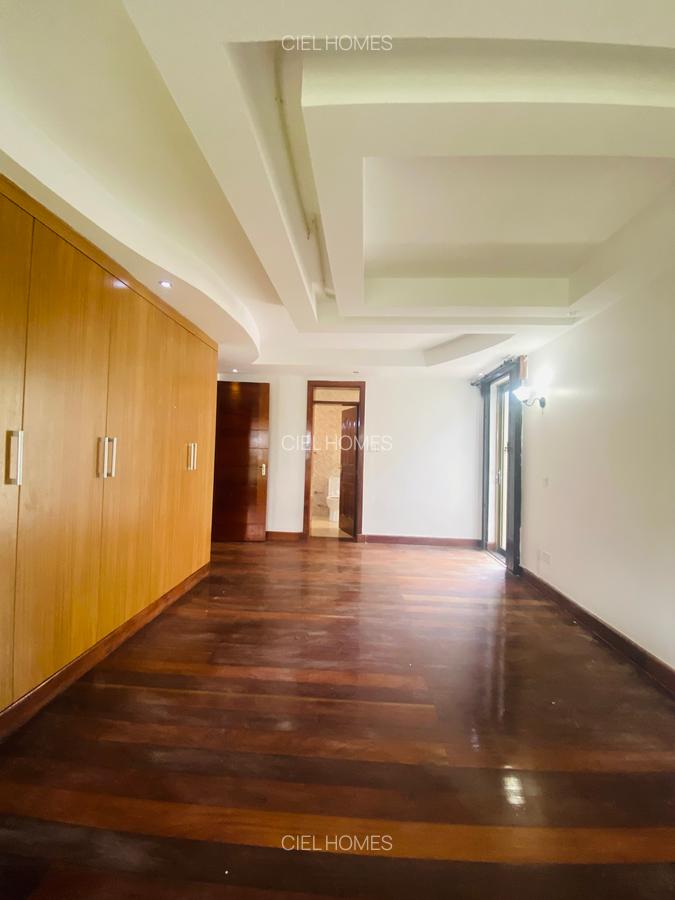 5 Bed Villa with En Suite in Lavington - 13