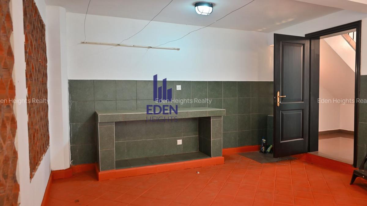 3 Bed Townhouse with En Suite in Westlands Area - 15