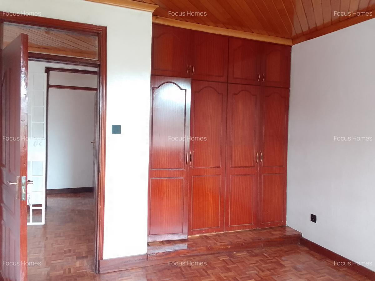 4 Bed Townhouse with En Suite in Lavington - 4