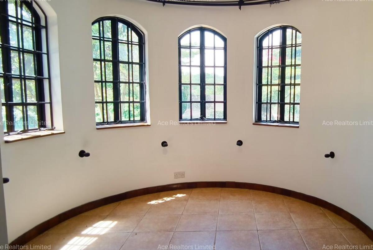 6 Bed House with En Suite at Kitisuru - 11