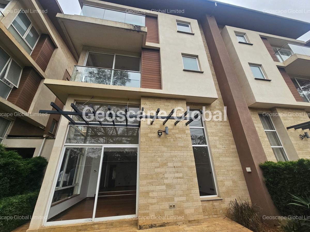 5 Bed Townhouse with En Suite in Lavington - 10