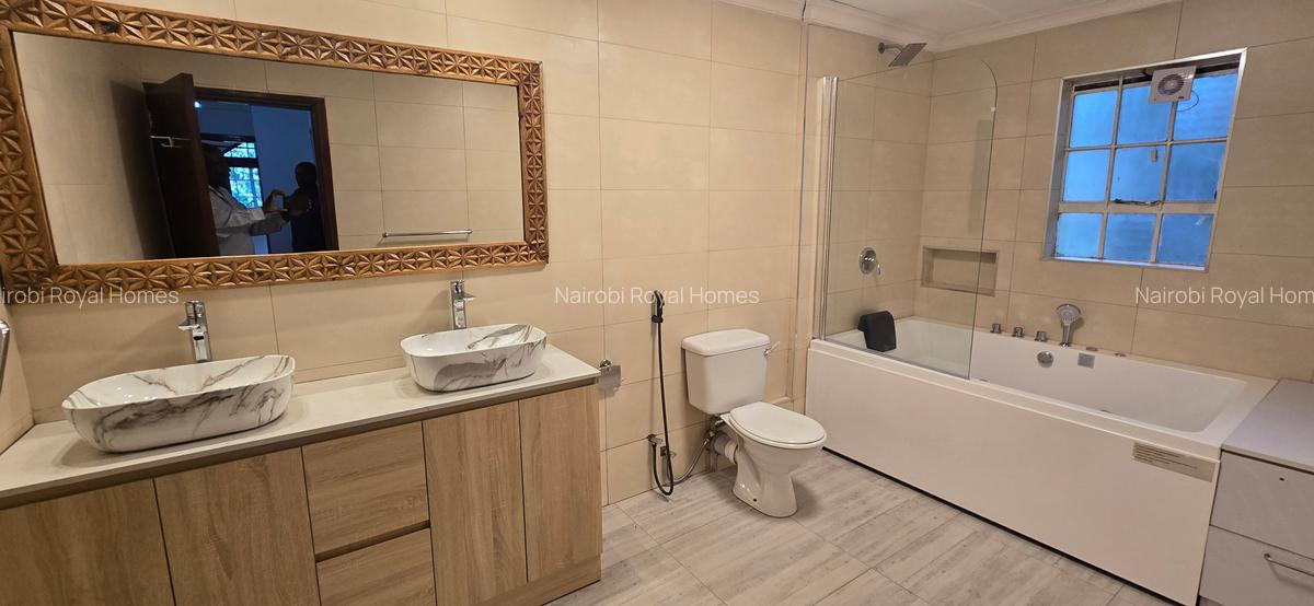 5 Bed House with En Suite at Rosslyn Park - 14