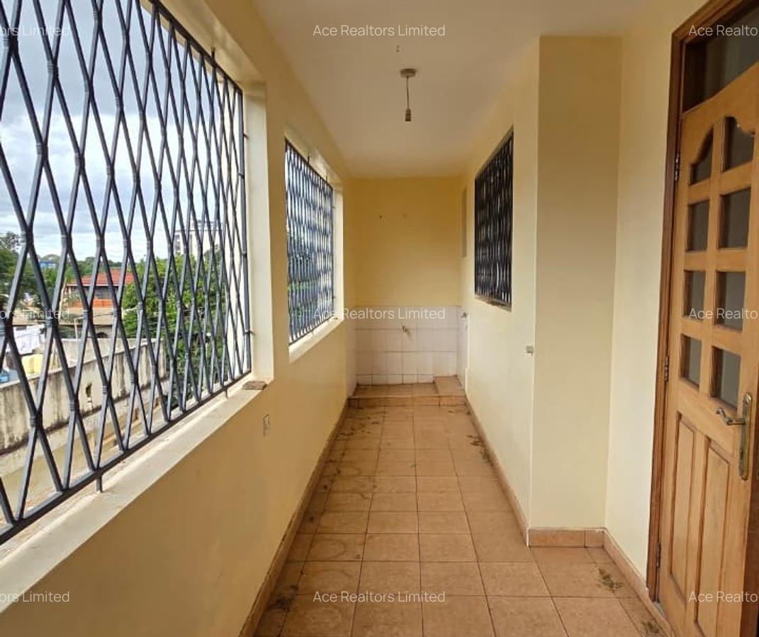 3 Bed Apartment with En Suite at 3Rd Parklands Nairobi - 17