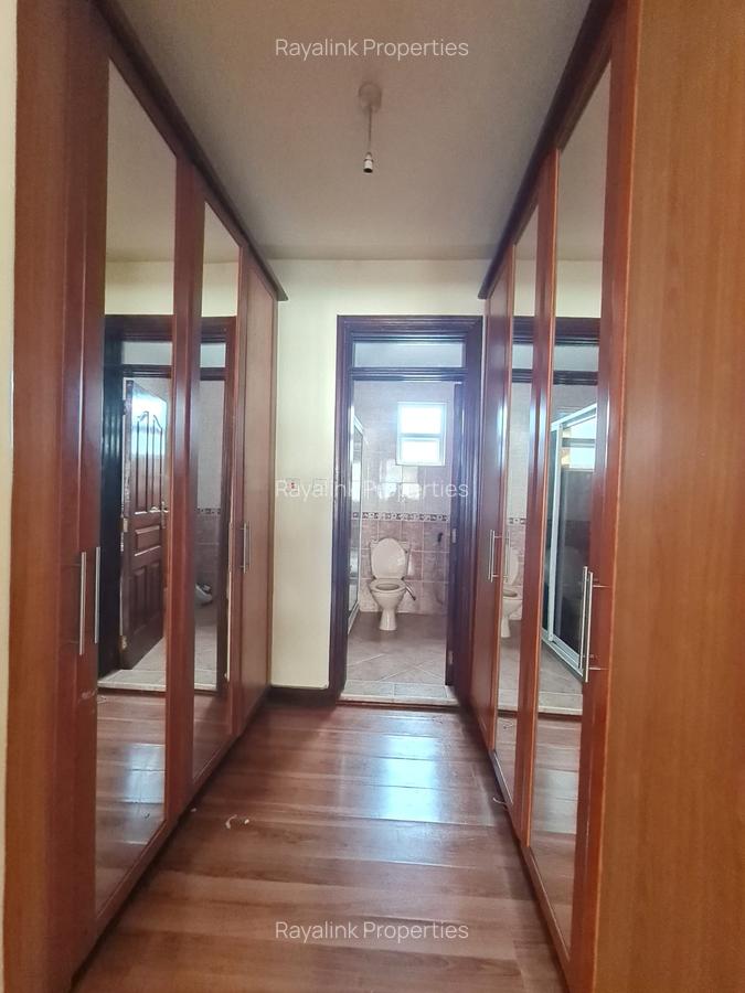4 Bed Townhouse with En Suite at Off Brookside Drive - 16