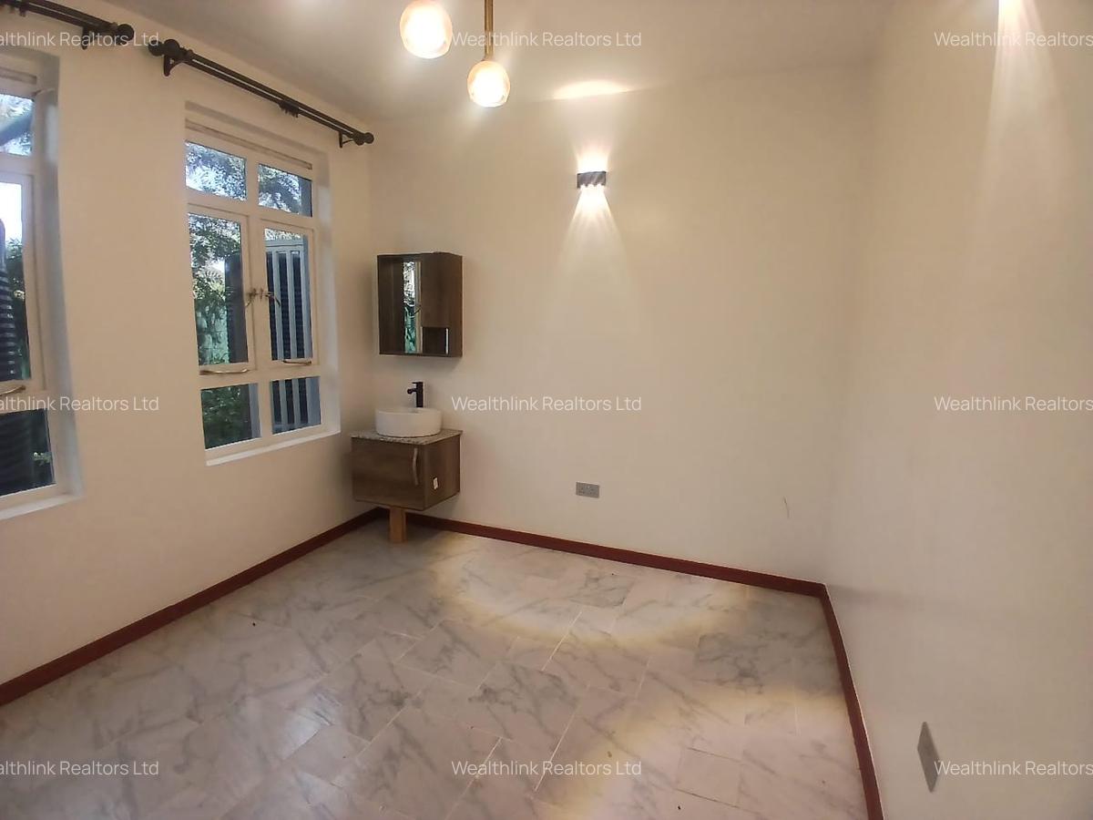 4 Bed Townhouse with En Suite at Karen - 8