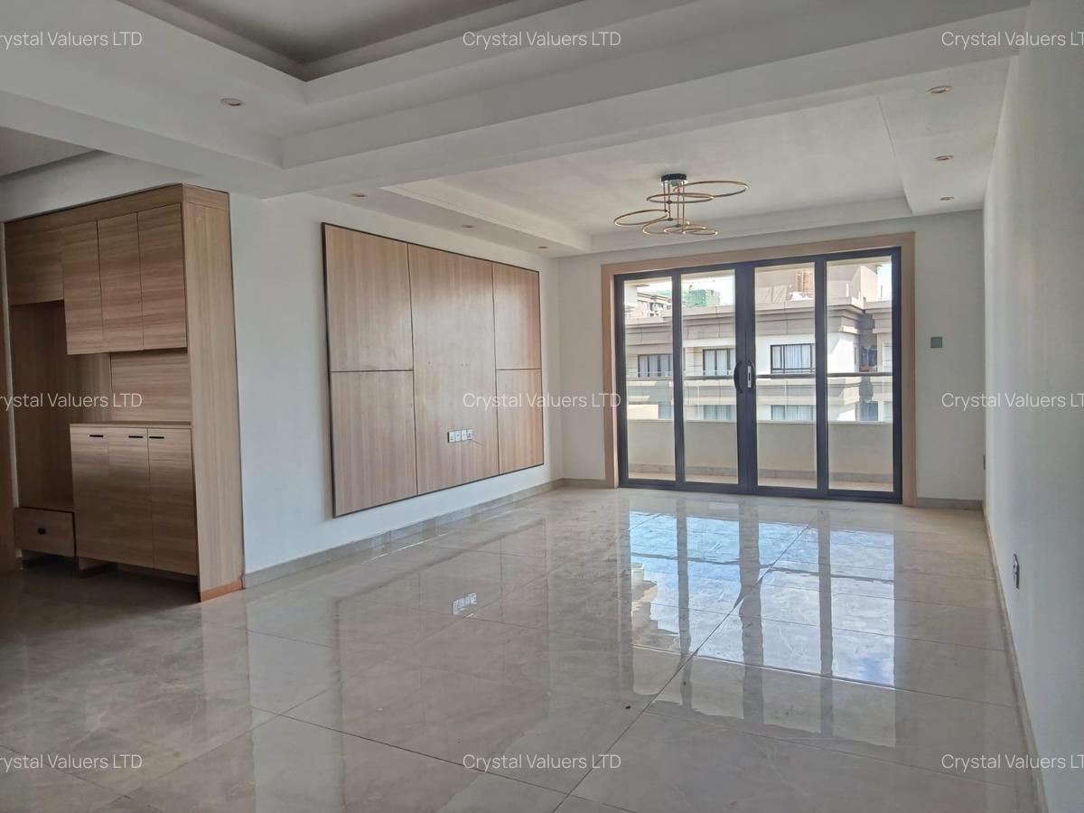 3 Bed Apartment with En Suite in Riverside - 11