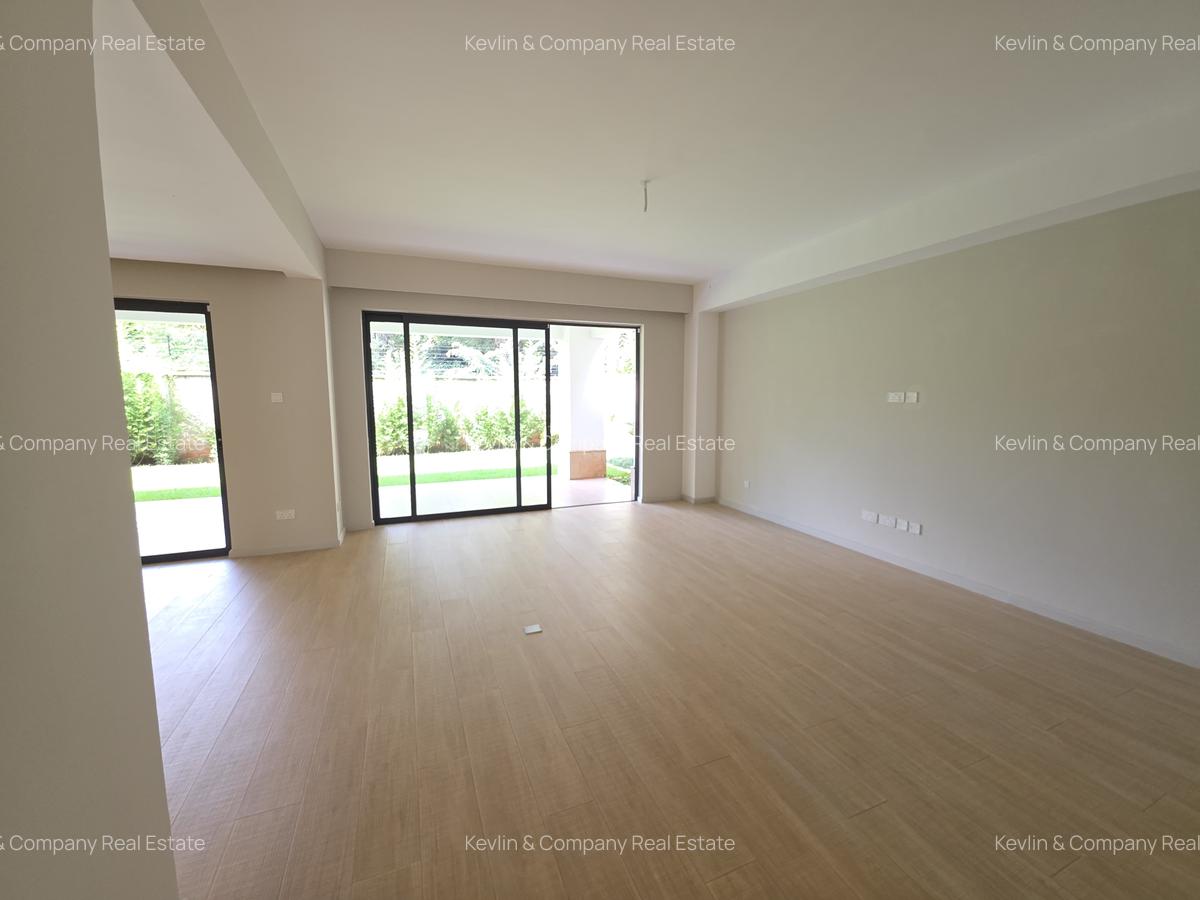 5 Bed Townhouse with En Suite in Kyuna - 9