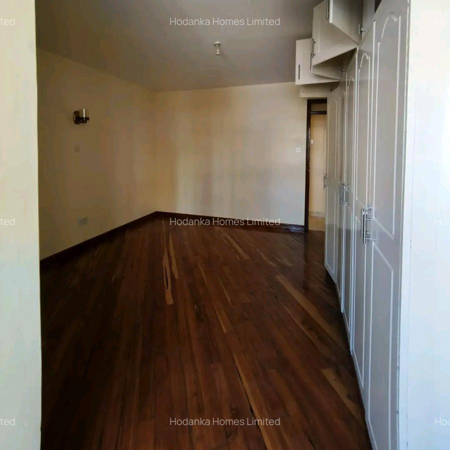 3 Bed Apartment with En Suite in Lavington - 7