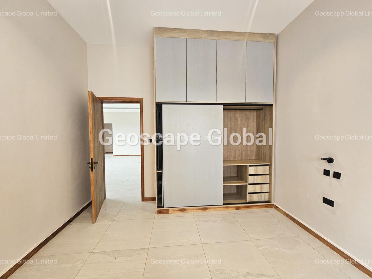 4 Bed Apartment with En Suite in Westlands Area - 11
